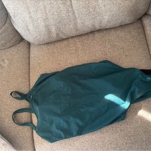 Jolyn Clothing Jade Green Athletic Top